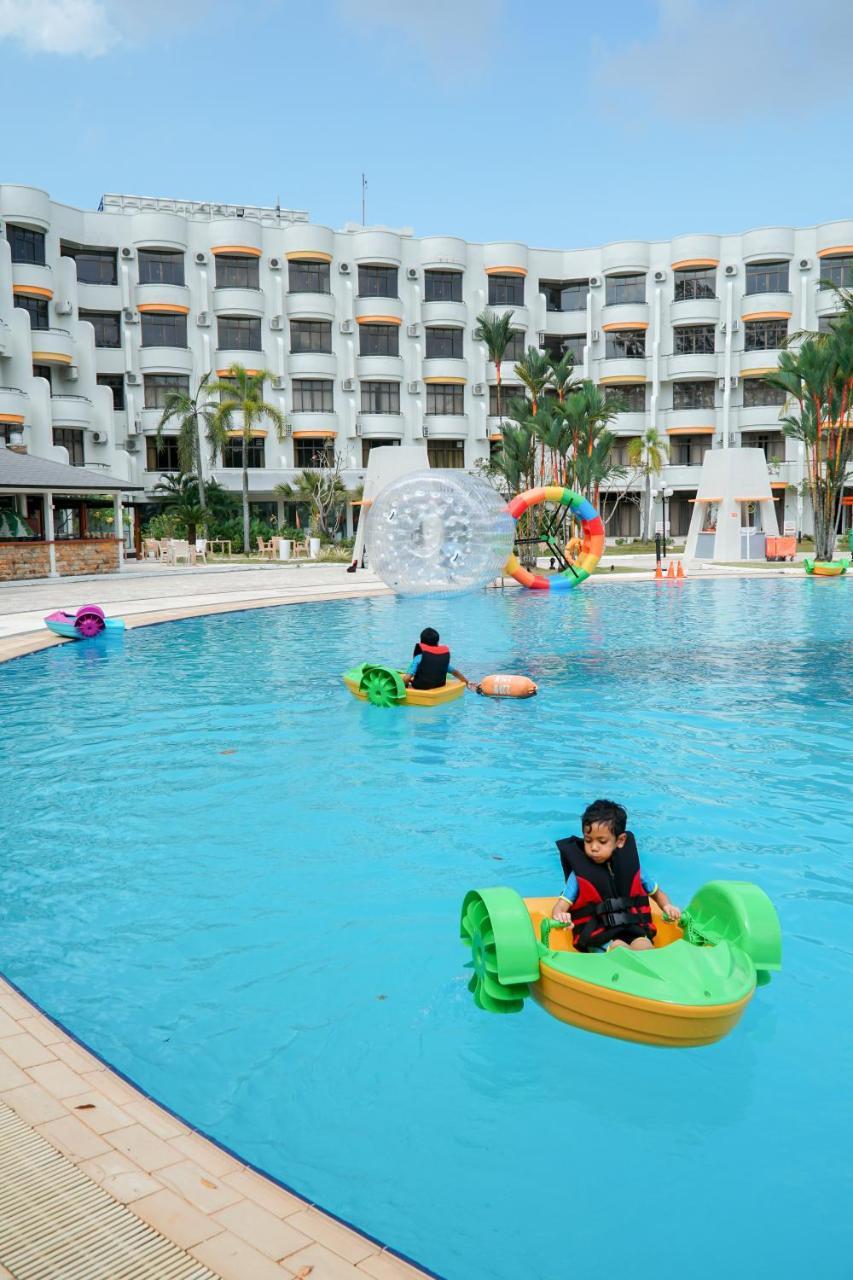Sekupang Harris Resort Batam Waterfront מראה חיצוני תמונה