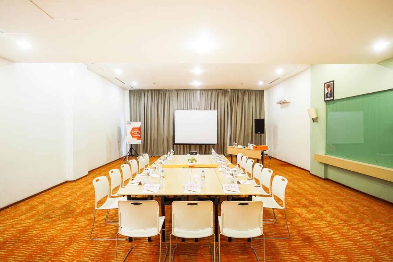 Sekupang Harris Resort Batam Waterfront מראה חיצוני תמונה